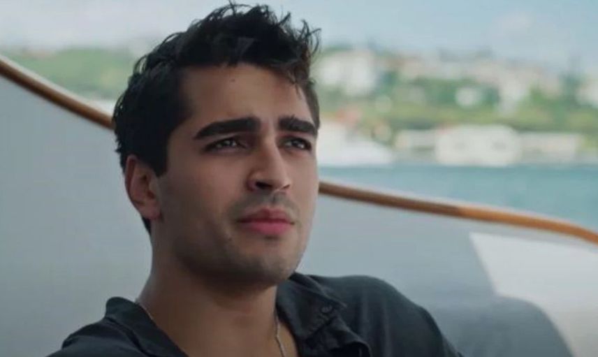 Yalı Çapkını'nın Ferit'inin yeni arabasını görenler bakakaldı! Fiyatı dudak uçuklattı...