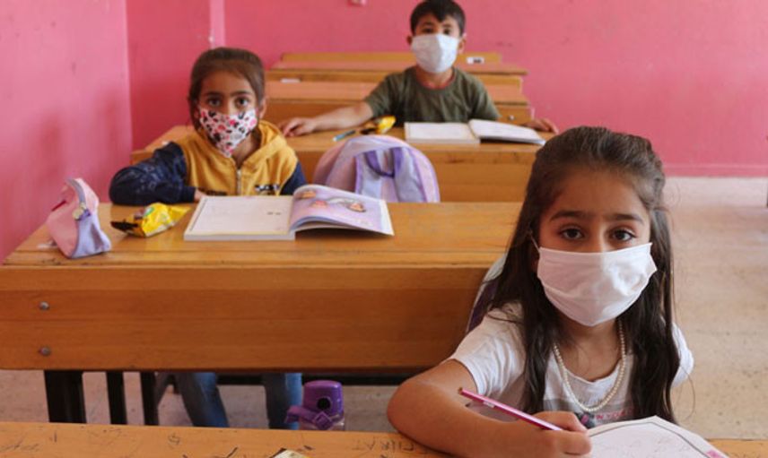 45 Öğretmenin Test Sonucu Pozitif Çıktı 11 Okulda Eğitime Ara Verildi