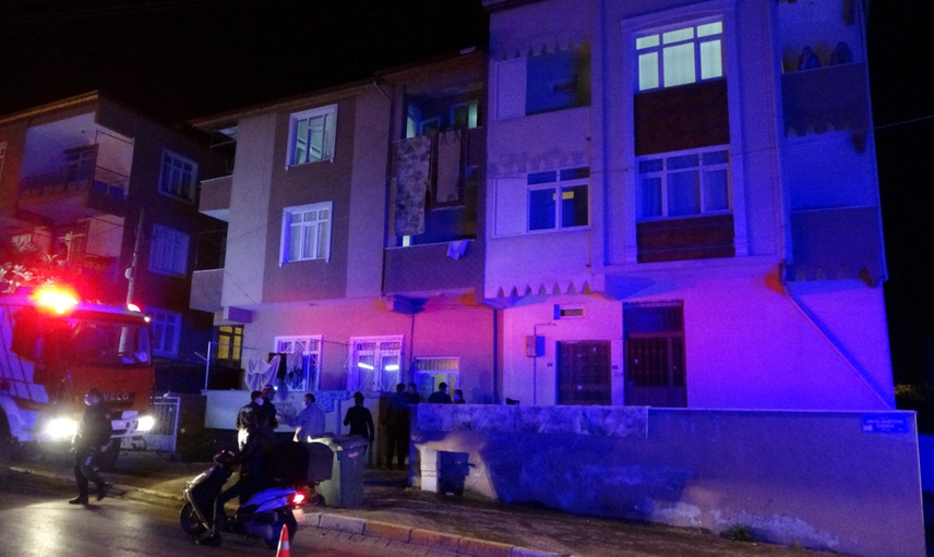 Hayırsız Evlat Evi Ateşe Verdi