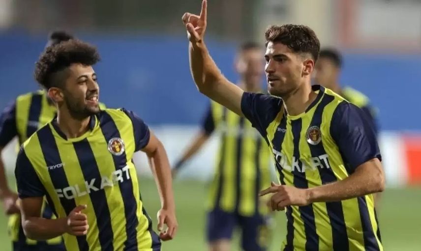 Performansı alkış aldı