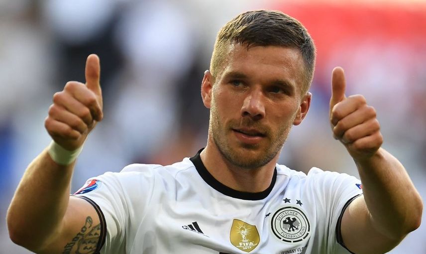 Adana Demirspor, Gökhan Gönül, Podolski ve Balotelli'yi Getiriyor