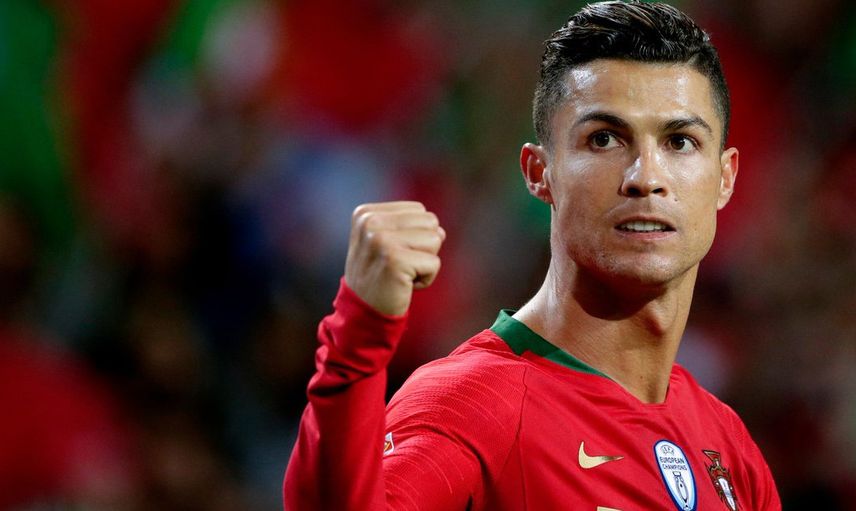 Cristiano Ronaldo, Manchester United'a Transfer Oldu!