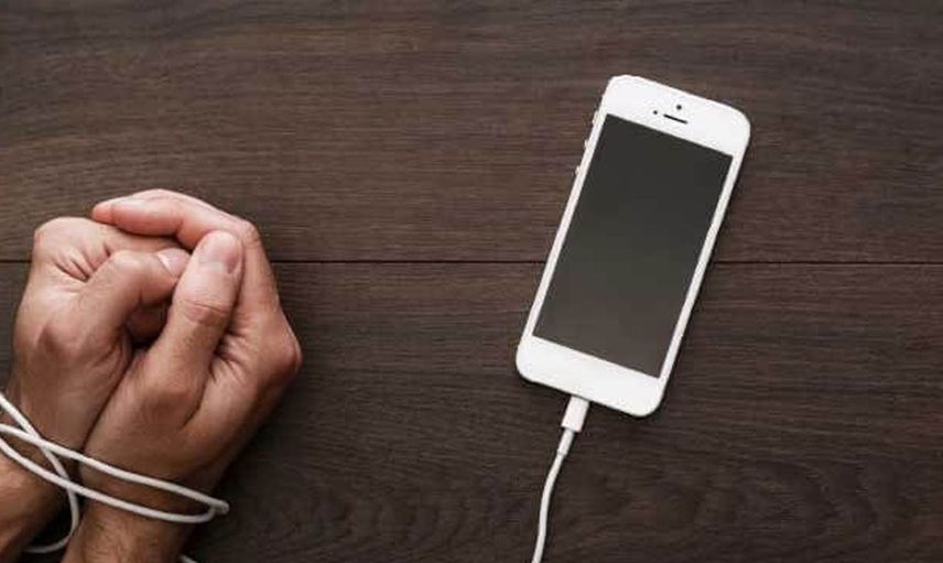 İlişkilere zarar veren telefon alışkanlıkları