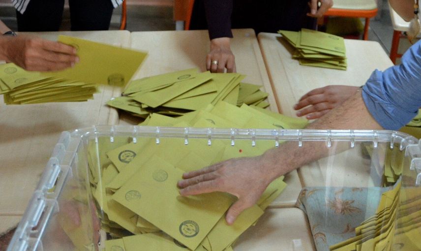 İBB seçimlerinde son durum nedir? İstanbul’da seçmen davranışlarını etkileyen faktörler neler?