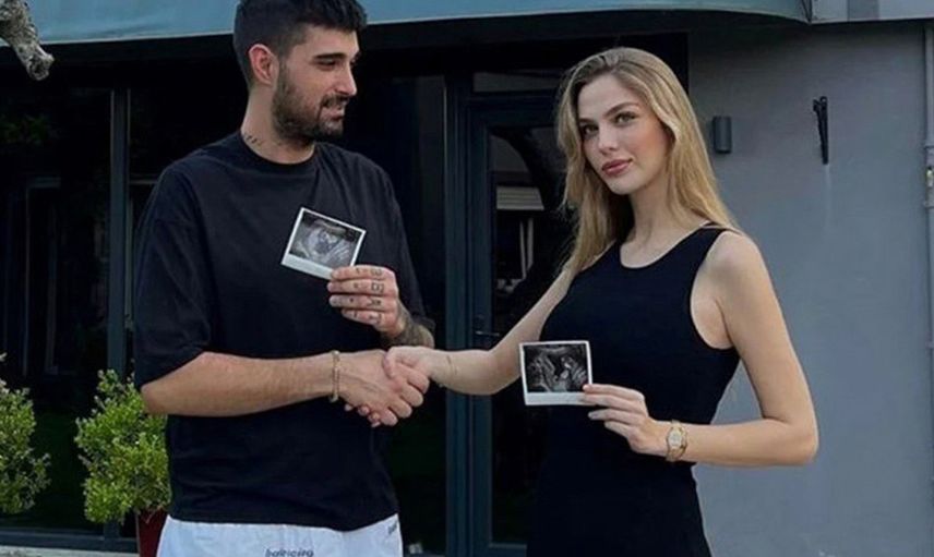 İbrahim Tatlıses'in gelini Yasemin Şefkatli ikiz bebeklerini gösterdi!