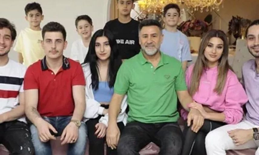 İzzet Yıldızhan'ın 23 yıldır sır gibi sakladığı eşi ortaya çıktı! O pozları olay oldu: ''Çok güzel kadın''