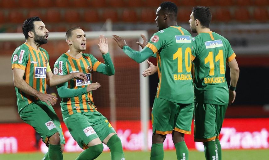 Khouma Babacar Hastaneye Kaldırıldı!