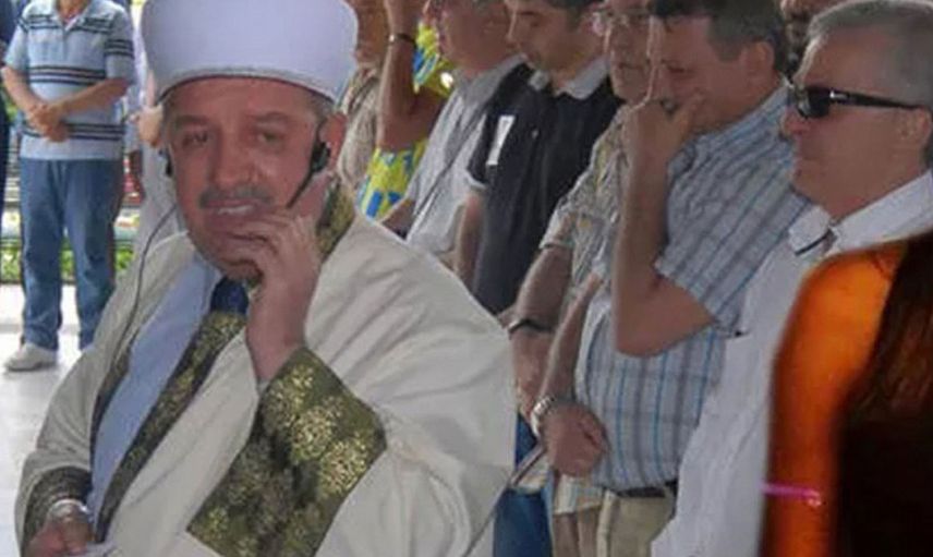 İmam cenazede öyle bir ağladı ki!