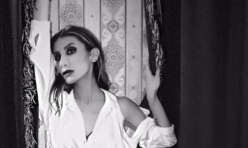 İrem Derici: Yol Yakınken Terk Et Beni