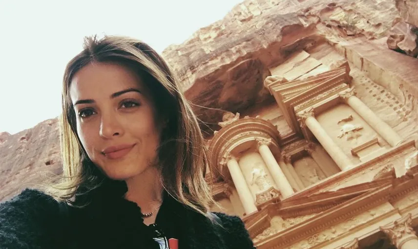 İrem Sak’tan Dikkat Çeken Maske Paylaşımı