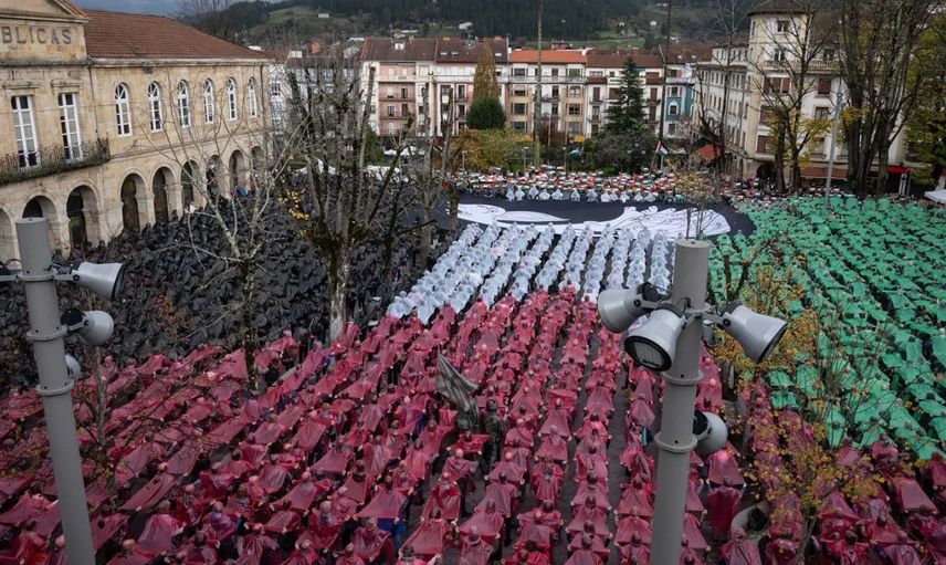 İspanya'dan Filistin'e insan mozaikli destek