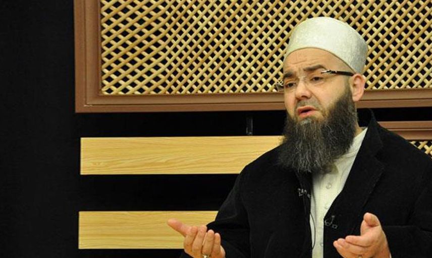Cübbeli Ahmet, sevenlerini korkuttu! Apar topar ameliyat olan Cübbeli'nin sağlık durumunu ne?