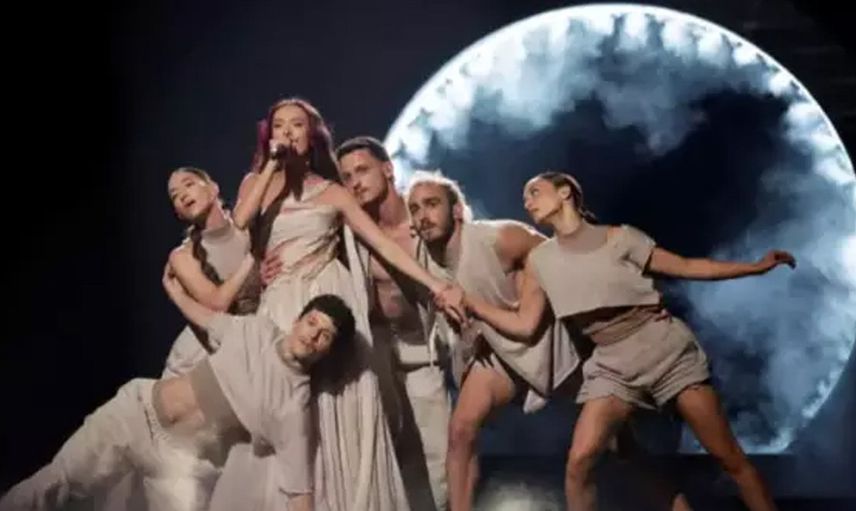 Eurovision'da İsrail'e büyük tepki! Onlar sahnedeyken canlı yayın kesildi, o mesaj paylaşıldı: ''Şimdi ateşkes!''