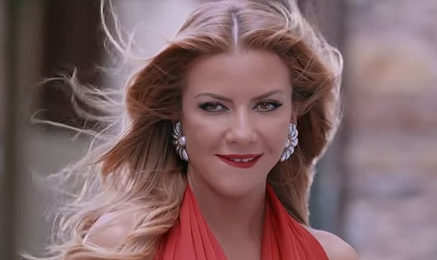 Ivana Sert Sütyen İle Koşu Yapmaya Çıktı!
