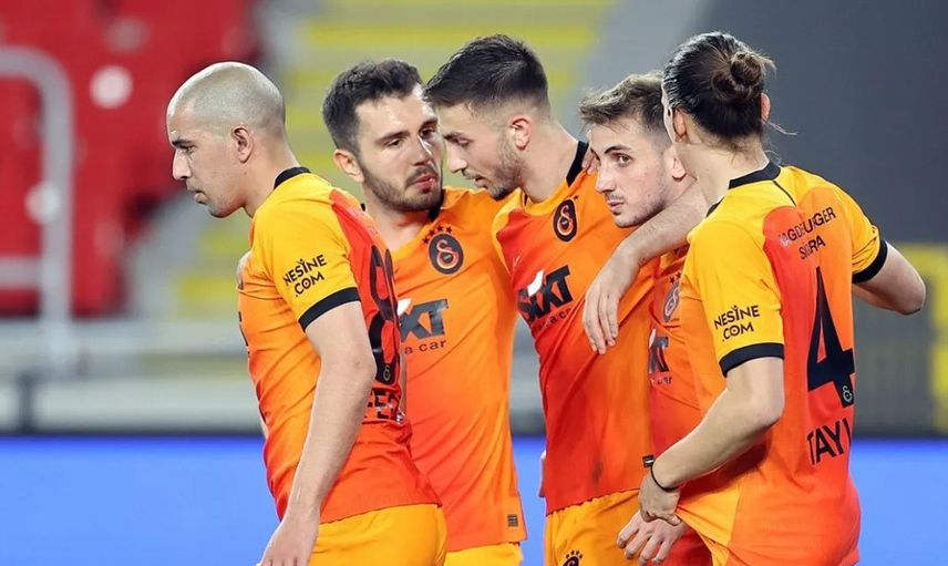 Galatasaray Halil Dervişoğlu'nu Kadrosuna Katmak İstiyor!