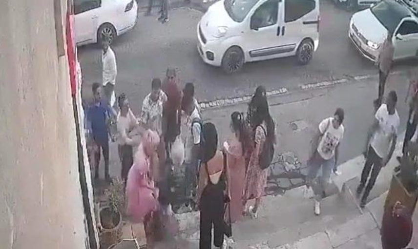 Mardin’de Yerli 'Marilyn Monroe' Dilenci Kıza Şiddet Uyguladı