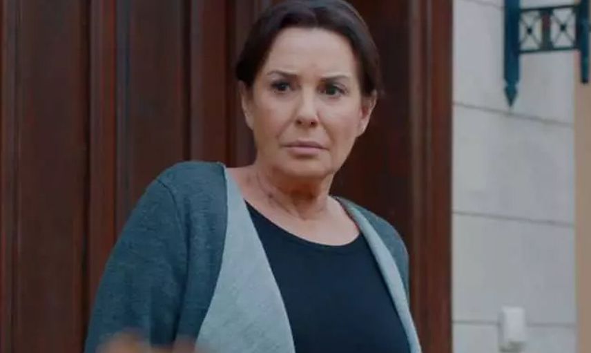 Perihan Savaş'tan sözde sanatçılara ders olacak 80'ler itirafı: Türkiye'nin karanlık yıllarıydı
