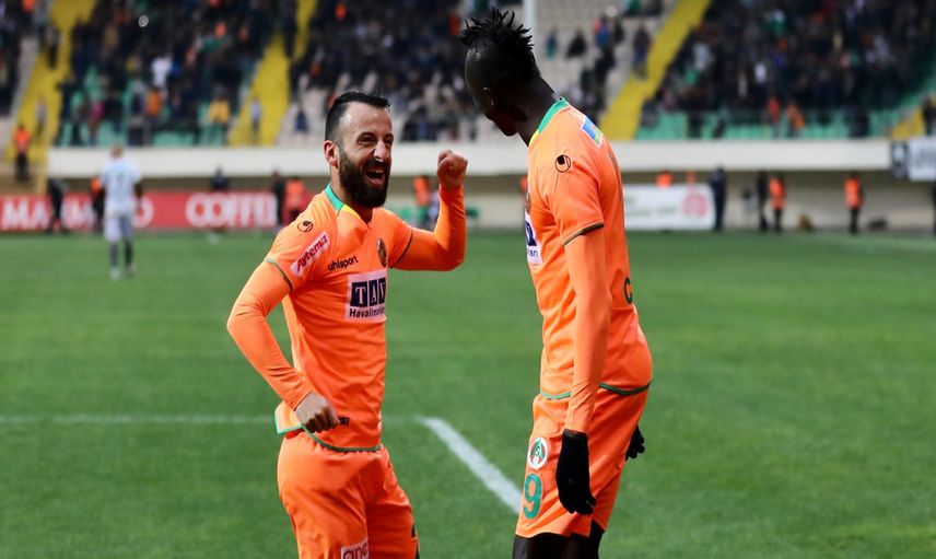 Trabzonspor, Manolis Siopis Transferini Açıklıyor!