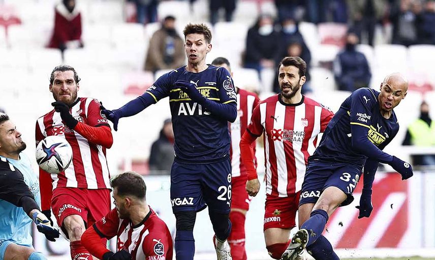 Fenerbahçe'yi Süper Lig'de Zorlu Bir Fikstür Bekliyor!