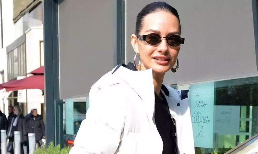 Yüzlerini göstermiyordu: Yasemin Özilhan'ın kızlarıyla olan paylaşımı gündem oldu! Güzellikleri hayran bıraktı...