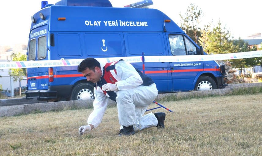 İstanbul'da Aldatılan Kadın Eşini Bıçaklayarak Öldürdü