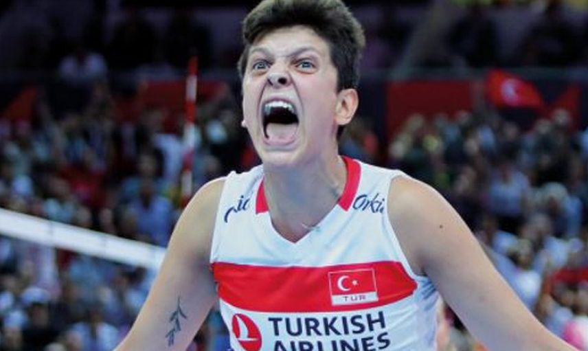 Annesine gönderme yaptı