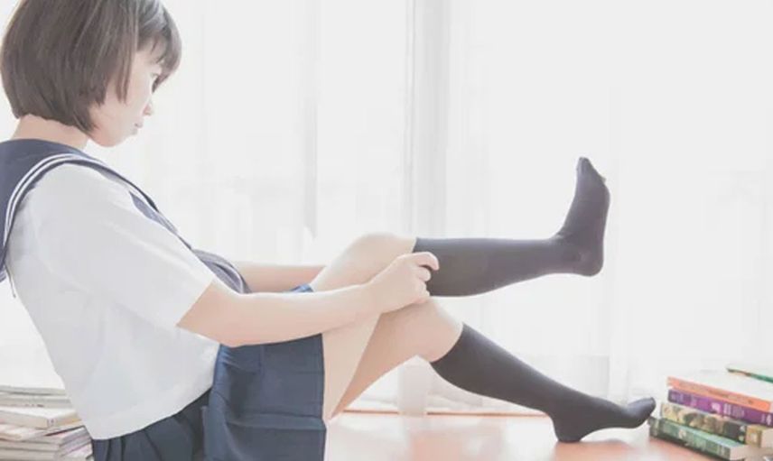 Japonya’da kız öğrencilerin saçını atkuyruğu yapması yasak! Nedeniyse şaka gibi