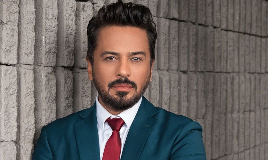 Emre Altuğ kimdir?
