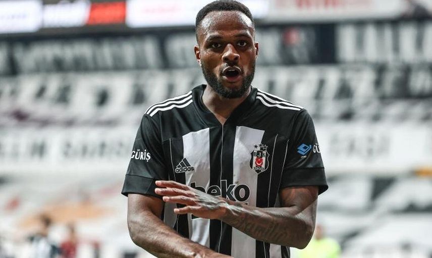 Beşiktaş'ın Yıldızı Cyle Larin Premier Lig'e Transfer Olmaya Sıcak Bakıyor!