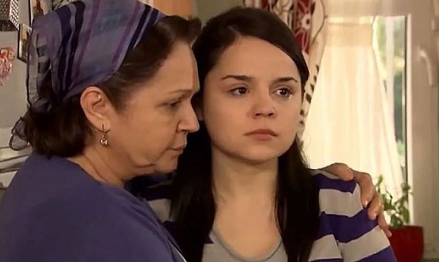 Aşk-ı Memnu'nun "Salak mısın Cemile'si" Pelin Ermiş öyle pozlar verdi ki görenlerin yüreği hopladı