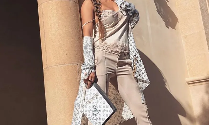 Instagram Fenomeni Julia Gilas'ın Birbirinden Cesur 15 Paylaşımı