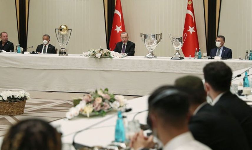 Cumhurbaşkanı Erdoğan, Şampiyon Siyah Beyazlı Takımı Kabul Etti
