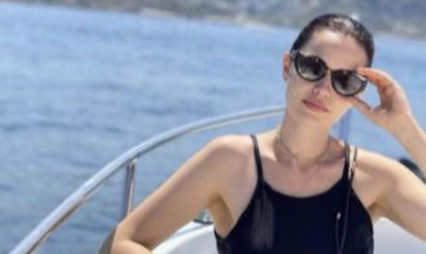 Burak Özçivit ile Fahriye Evcen'in Tekne Keyfi!