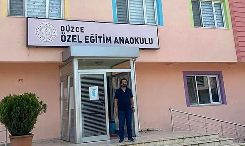 Düzce'de Okulda Nargile İçen Öğretmenlere Soruşturma Açıldı