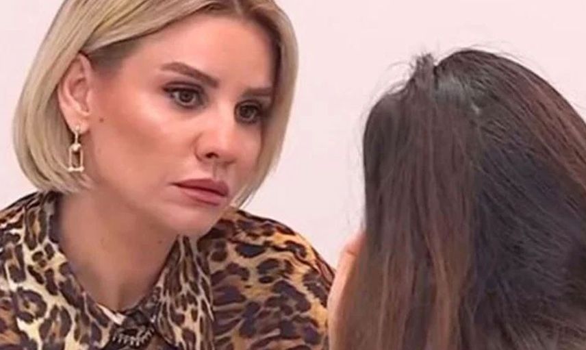 Eşi ve kumasıyla yaşayan zihinsel engelli Fatma’nın hikayesi Esra Erol’a damga vurdu