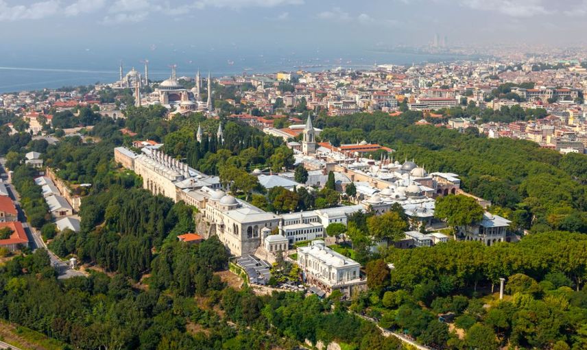 Topkapı Sarayı’nı Kim Yaptırdı?