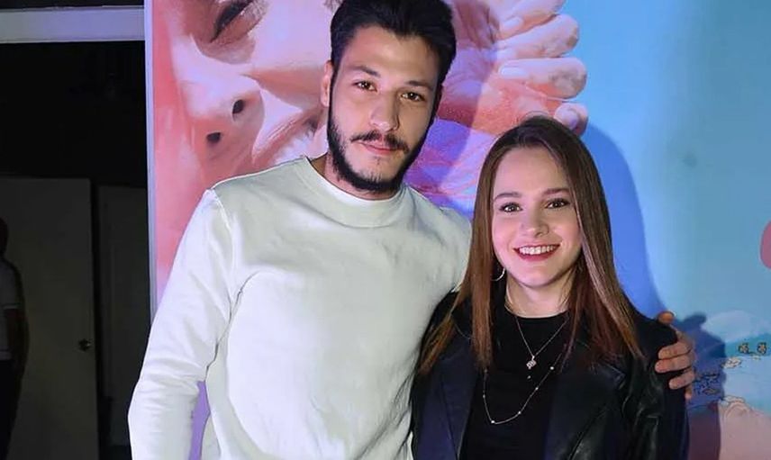 Miray Daner Yeminini Bozdu! Sevgilisiyle İlk Romantik Poz