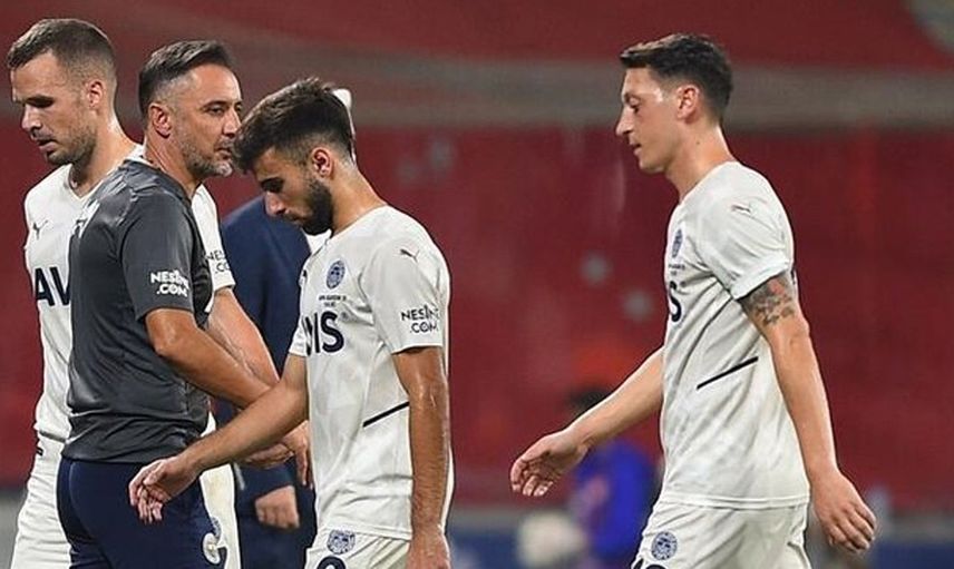 Mesut Özil ve Vitor Pereira'nın Fenerbahçe-Giresunspor Maçından Sonraki Görüntüleri Dikkat Çekti!