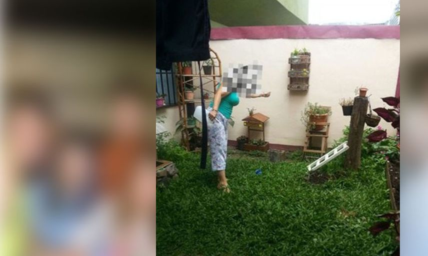 Yeni taşındığı evin bahçesinden çıkanlar hayrete düşürdü