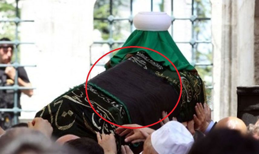 İsmailağa Cemaati lideri Hasan Kılıç'ın tabutunun üzerindeki örtünün anlamı ortaya çıktı!