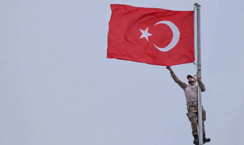 Kars'ta Beş Yıldır Şehitler Anısına Dev Türk Bayrağı Dalgalandırılıyor