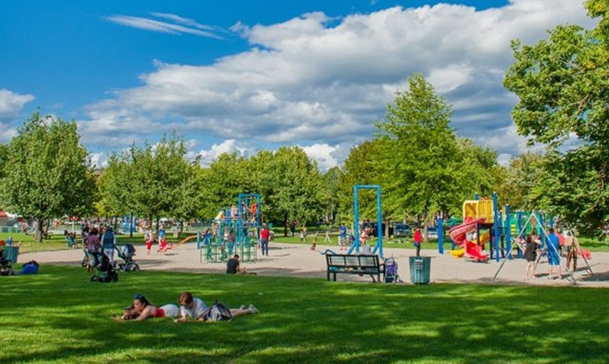 Kayseri'de parkta birliktelik yaşayan çift olay oldu