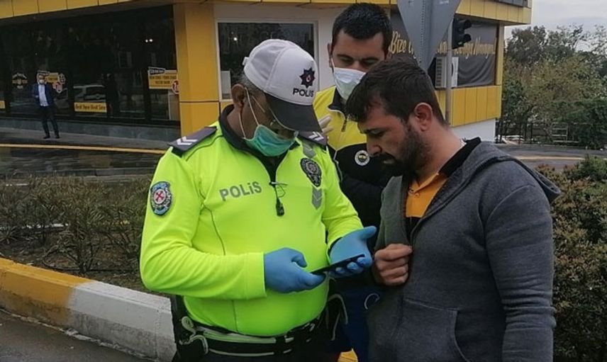 Kaza Yapan Sürücü Kırmızı Işıkta Geçtiğini Kabul Etmedi