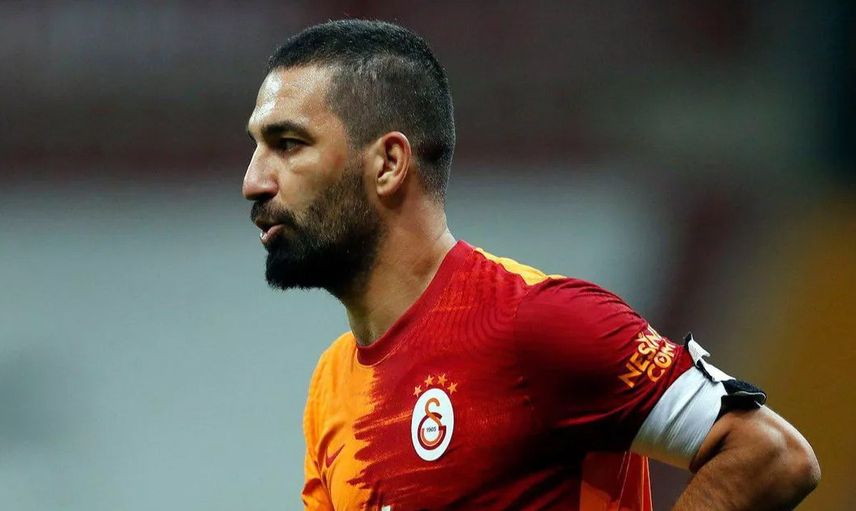Galatasaray Kaptanı Arda Turan Taraftarlara Seslendi!