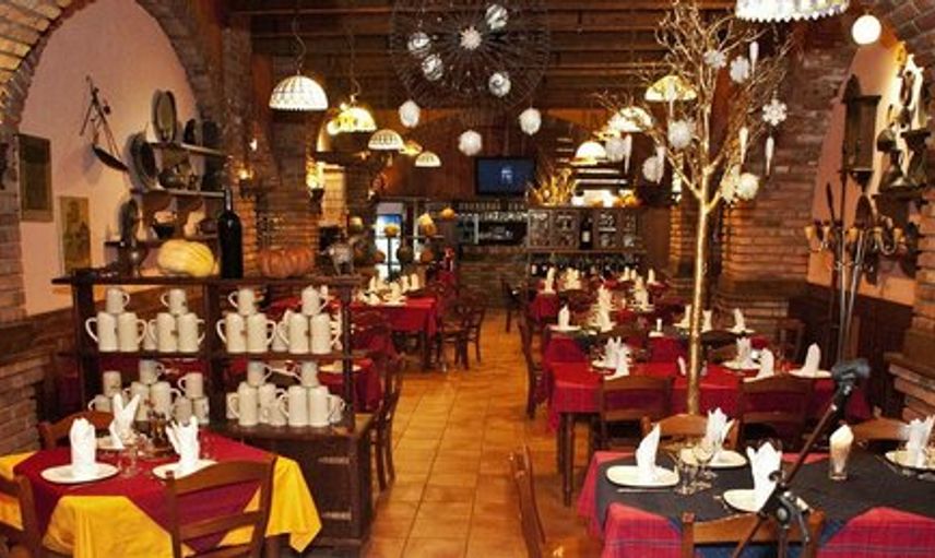 Paris'te açılan çıplak restoran büyük ilgi gördü