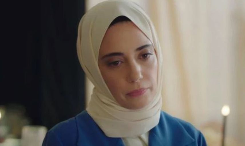 Kızılcık Şerbeti'nin Nursema'sı cesur pozlarıyla sosyal medyayı karıştırdı: ''Aman Pembe görmesin!''