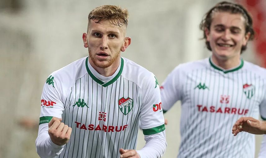 Fenerbahçe Burak Kapacak İle Anlaşma Sağladı!