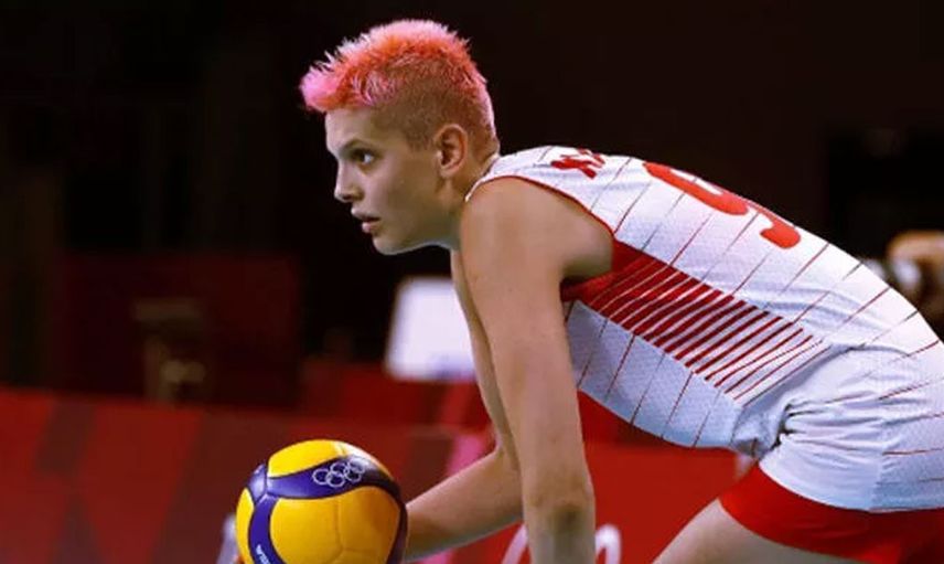 Çorap değiştirir gibi sevgili değiştiriyor! Ünlü voleybolcu Ebrar Karakurt’un yeni aşkı herkesi şaşırttı