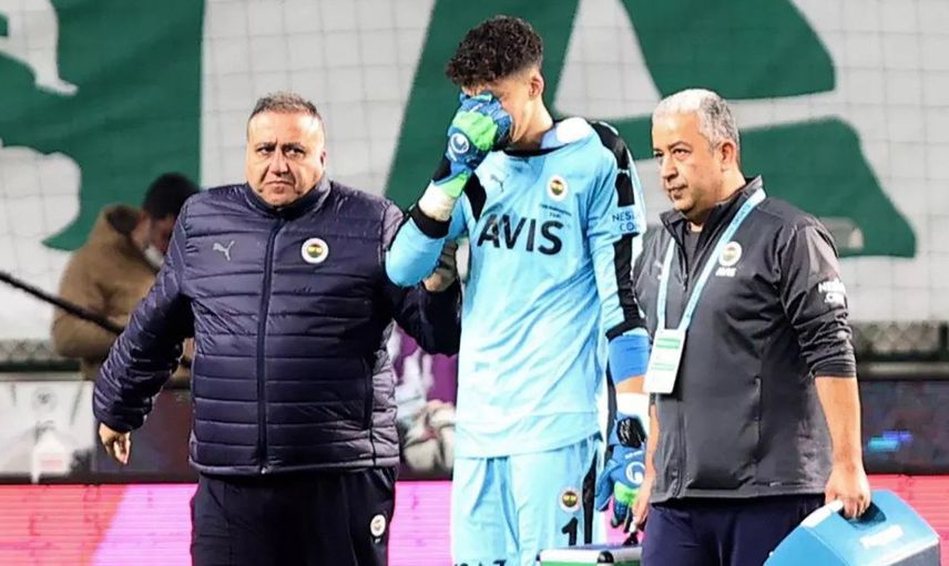 Fenerbahçeli Altay Bayındır'ın Sahalardan Uzak Kalacağı Süre Belli Oldu!