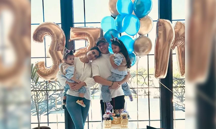 Mesut Özil ve Amine Gülşe çiftinden duygulandıran hareket: 12 yıl boyunca sahip çıkacaklar!